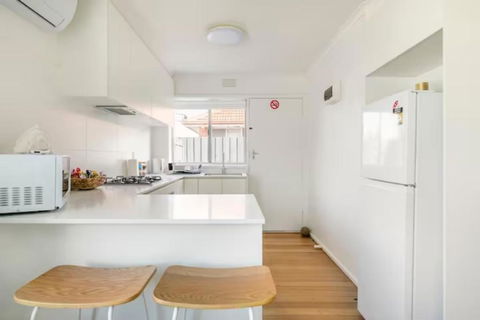 Quiet & Private With City Access And Free Wifi - Accommodation 4U 1
