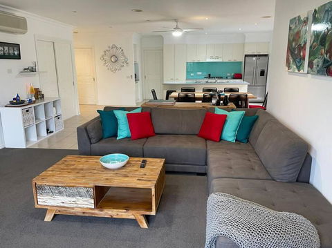 R&R By The Bay In Prime Location - Accommodation 4U 1