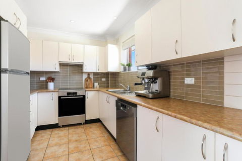 Randwick L 3 Bedroom Apartment + Parking - Accommodation 4U 3