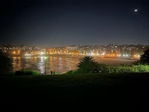 Randwick Luxury 2 Bed Apt - Accommodation 4U 3