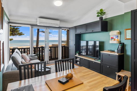 Rawsons Shack Beachfront Unit Suits Single Or Couple - Accommodation 4U 1