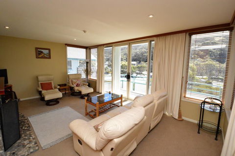 Aspect 2 - Accommodation 4U 1