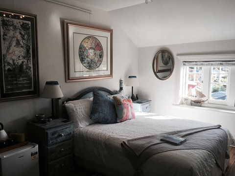 Assemblage Boutique Art B & B - Accommodation 4U 1