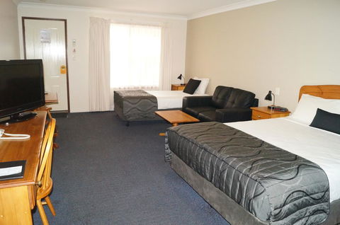 Asters On James Motor Inn - Accommodation 4U 0