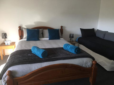 At HOME On HOLMES - Accommodation 4U 1