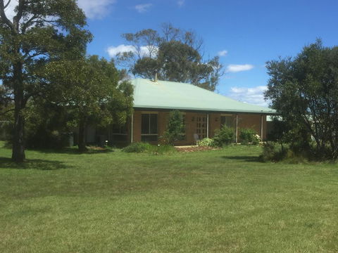 At HOME On HOLMES - Accommodation 4U 0