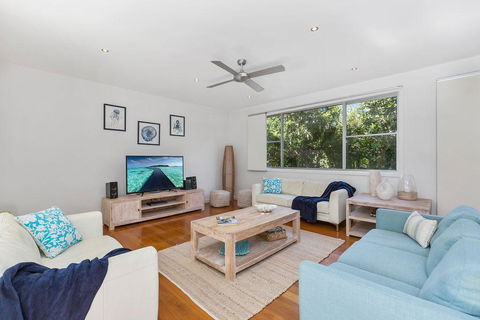 Augusta House - Accommodation 4U 1