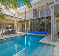 Augusta House - Accommodation 4U