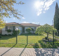Autumn St - Trendy East Orange - Near CBD - Accommodation 4U