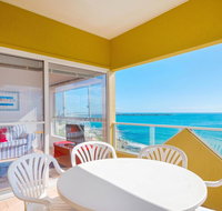 Avalon 4 - right across the road from convent beach - uninterrupted views - Accommodation 4U