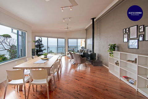 Avoca Heights House /// 4 BDR 2.5 BTH // Direct Ocean Views - Accommodation 4U 2