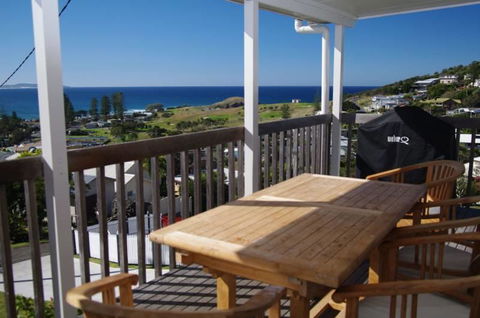 Awesome View, 4 View Street - Accommodation 4U 1