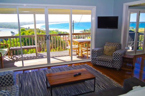 Awesome View, 4 View Street - Accommodation 4U 0