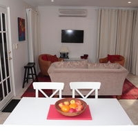 Azalea Villa - Close to the City of Perth - Accommodation 4U