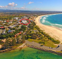 Azura Ocean View Holiday Apartment - Accommodation 4U