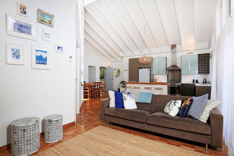 Balena @ Culburra - Pet Friendly - 1 Min Walk To Beach - Accommodation 4U 0