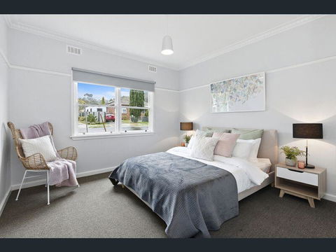 BALLARAT CLOSE 2 CBD + HOSPITAL+3BR HOME+NETFLIX + WiFi + Gift - Accommodation 4U 2