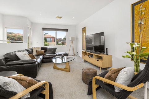 BANGALOW - MORNINGTON - Accommodation 4U 3