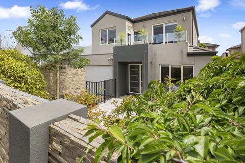 BANGALOW - MORNINGTON - Accommodation 4U 0