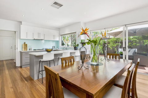 BANGALOW - MORNINGTON - Accommodation 4U 1