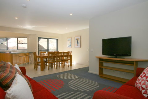 Banjos Way 1/23 Banjo Patterson Crescent - Accommodation 4U 2