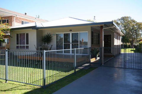 BANYANDAH 557 Ocean Drive NH - Accommodation 4U 0