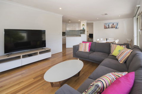 Barefoot Bungalow - Accommodation 4U 1