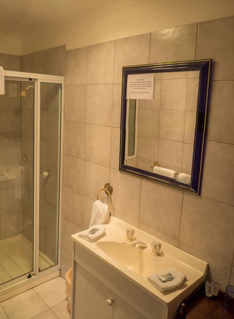 Battery Point Manor - Accommodation 4U 3