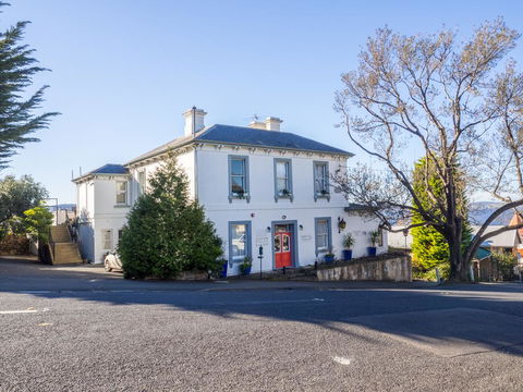 Battery Point Manor - Accommodation 4U 0