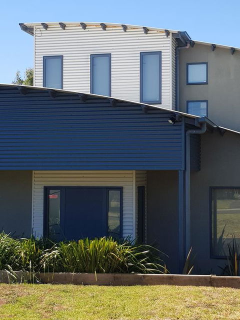 Bay Breeze Holiday Home - Accommodation 4U 2