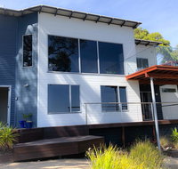 BAY OF FIRES BEACH SHACK ocean views from a modern Beachhouse - Accommodation 4U
