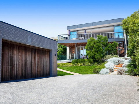 Bay Vista - Amazing Bay Views With The Beach At Your Doorstop! - Accommodation 4U 0