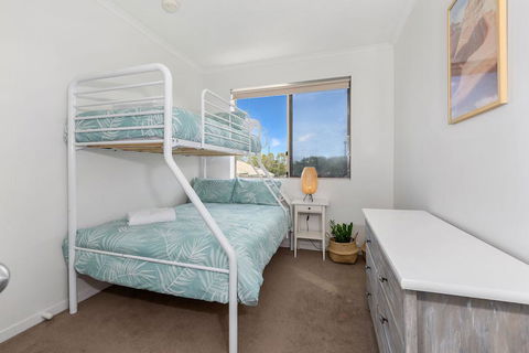 BEACH BLISS LUXURIOUS APARTMENT With POOL - Accommodation 4U 2
