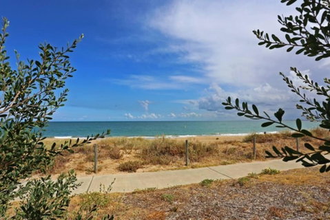 Beach Cottage In The Heart Of Mandurah - Accommodation 4U 2