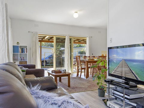 Beach Escape @ Currarong - Basic Family Accommodation - Accommodation 4U 0