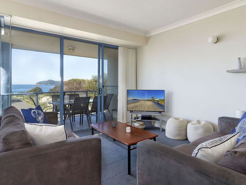 Beach Front Bliss - Accommodation 4U 0