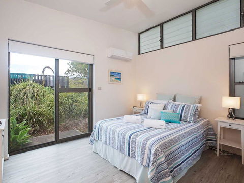 Beach House 7' 26 One Mile Close - Air Conditioned, Wifi, Foxtel, Linen - Accommodation 4U 2