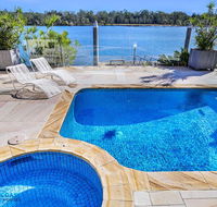 Beach House  The Cove - Accommodation 4U