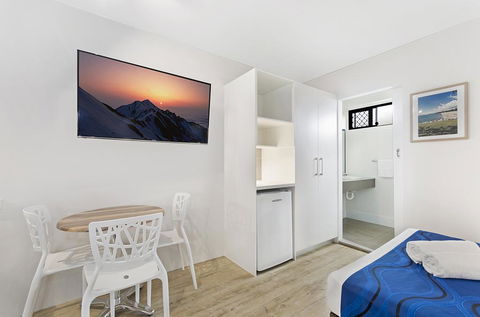 Beach House Motel - Accommodation 4U 3