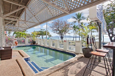 Beach House Motel - Accommodation 4U 0