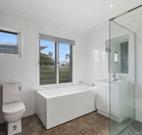 BEACH HOUSE ON PEARL - Accommodation 4U