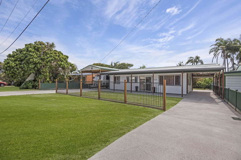 Beach Shack On Towners - Accommodation 4U 0