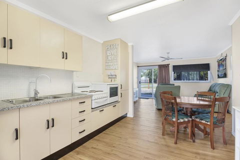 Beach Shack On Towners - Accommodation 4U 2