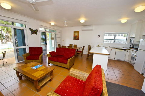 Beachcomber Unit 2 - Accommodation 4U 0