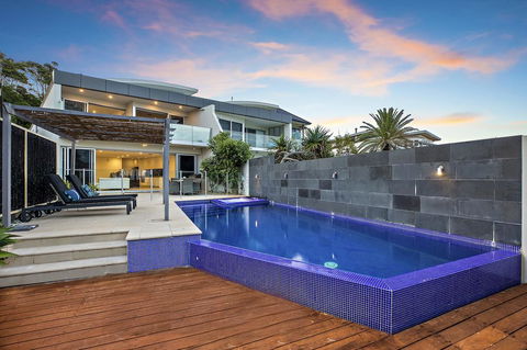 Beachfront #12 - Accommodation 4U 0