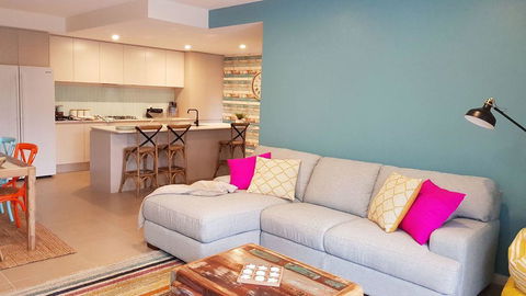 Beachfront Boogaloo - Accommodation 4U 3