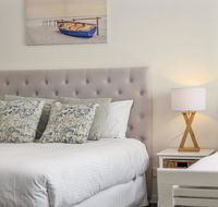 Beachfront by the CC - Family friendly plunge pool steps to the beach - Accommodation 4U