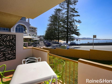 Beachfront Terrigal - 4/24 Terrigal Espl - Accommodation 4U 1