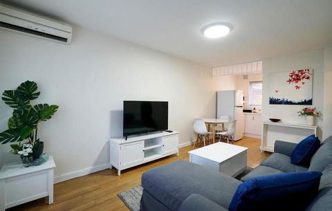 Rivervale Cosy Stunner Sleeps 2 - Accommodation 4U 3