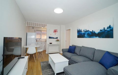 Rivervale Cosy Stunner Sleeps 2 - Accommodation 4U 0